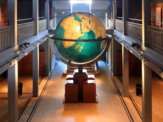 Intérieur du Mundaneum à Mons