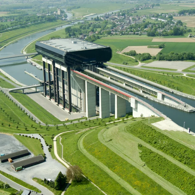 Ascenseur à bateaux de Strépy-Thieu - photo aérienne