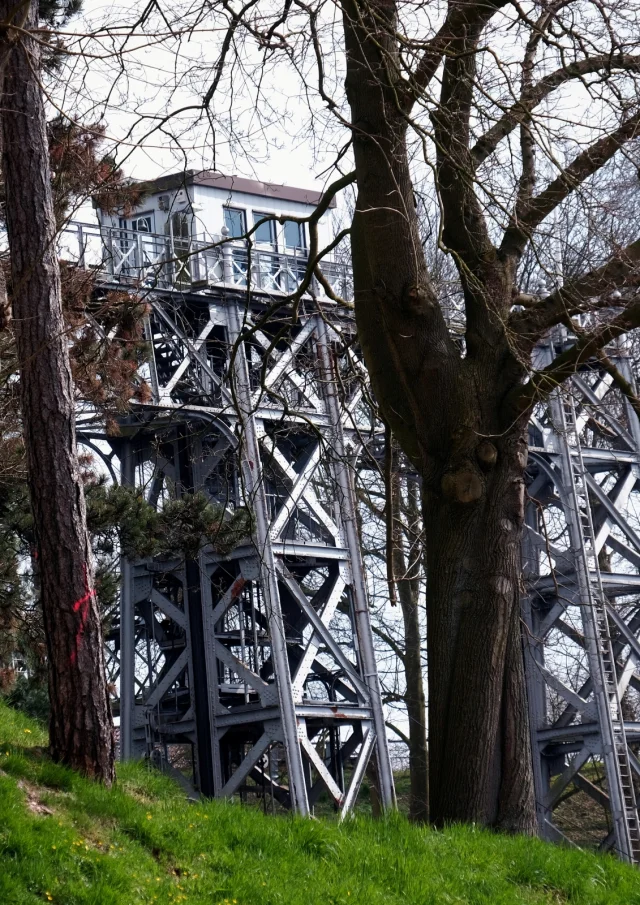 Ascenseur historique Canal du Centre