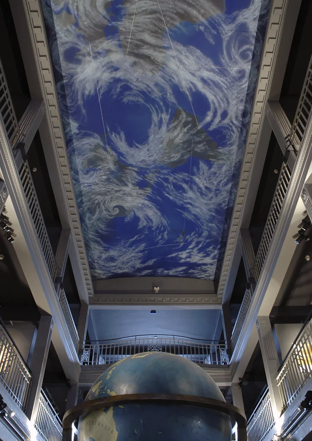 Vue du plafond du Mundaneum
